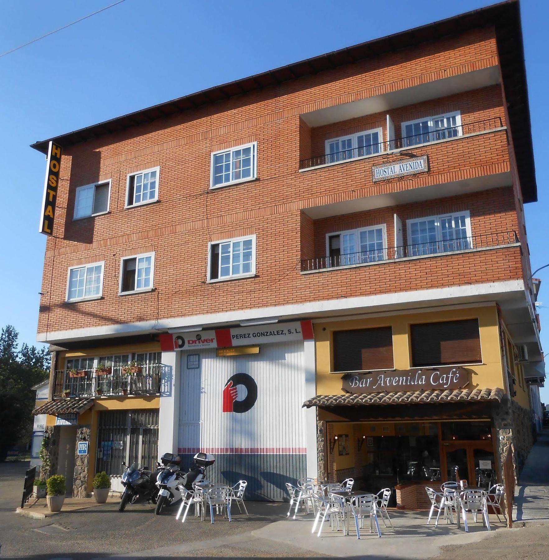Hostal Avenida Аренас-де-Сан-Педро Экстерьер фото